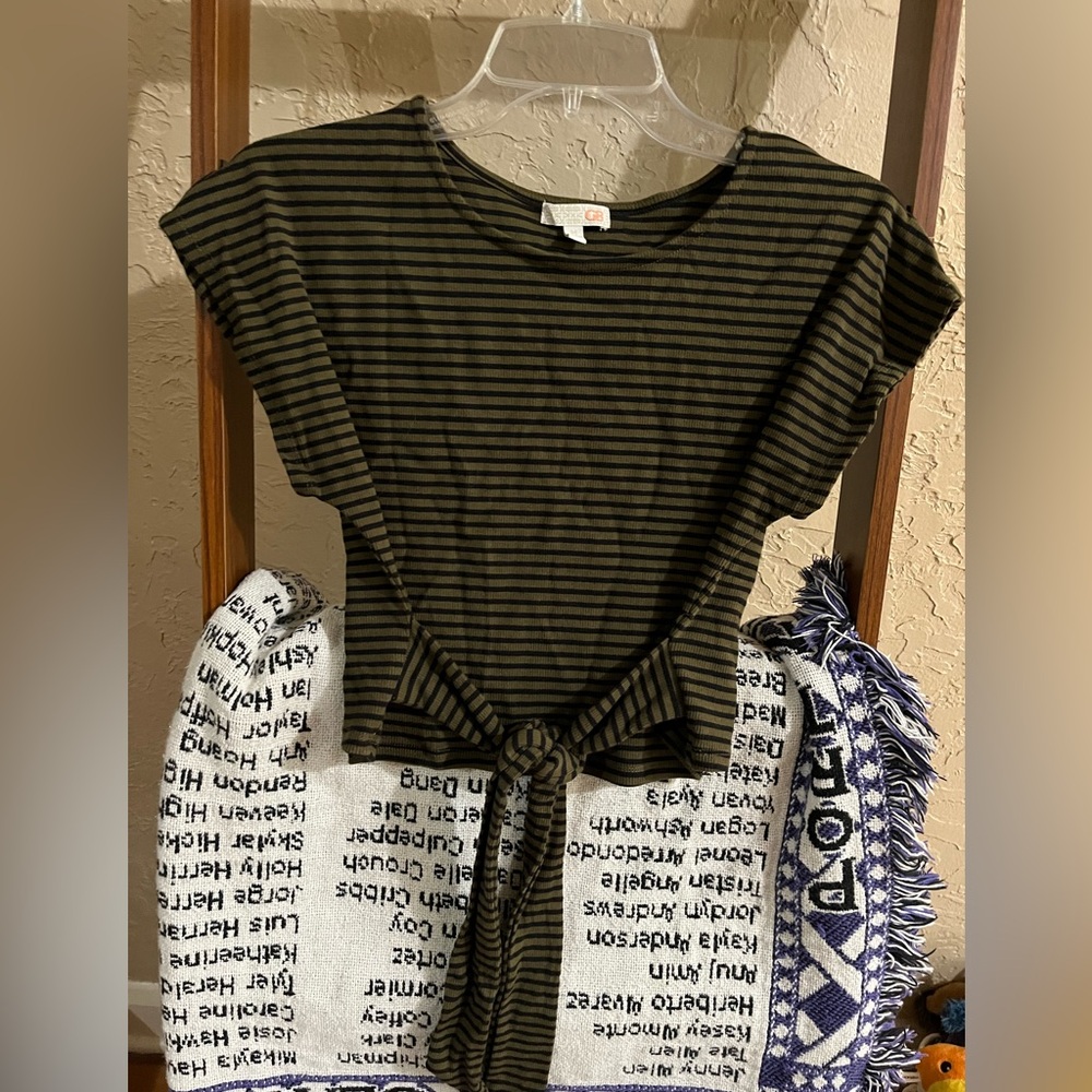 Gianni Bini tie crop